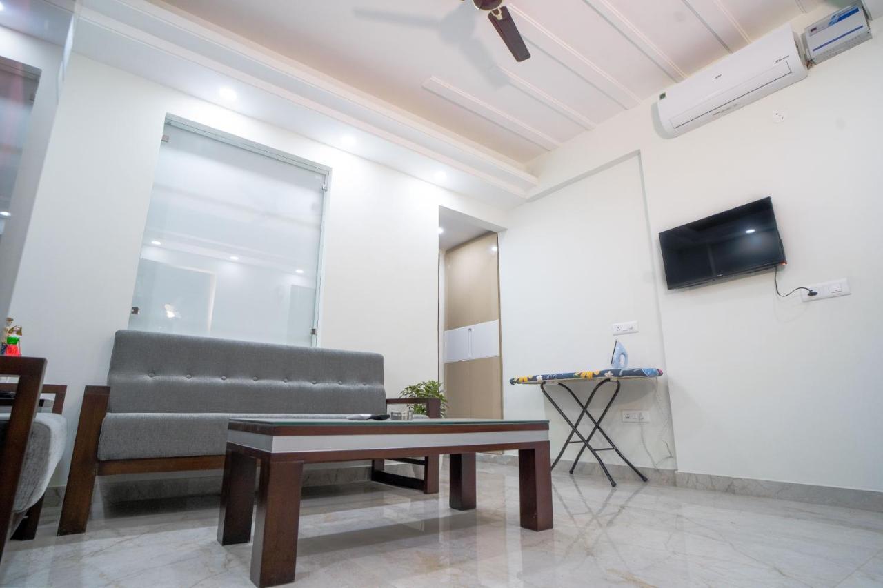 The Lodgers 1 Bhk Serviced Apartment Golf Course Road Gurgaon Esterno foto